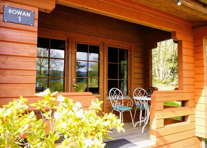Cosy Rowan Woodland Lodge No3